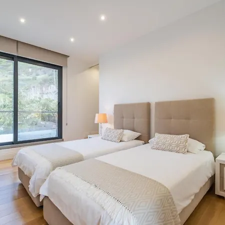 Hillside * Arco da Calheta (Madeira)