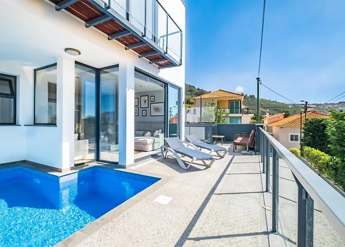 Hillside * Arco da Calheta (Madeira)