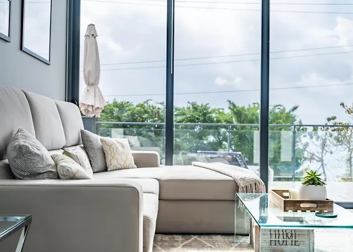 Hillside * Arco da Calheta (Madeira)