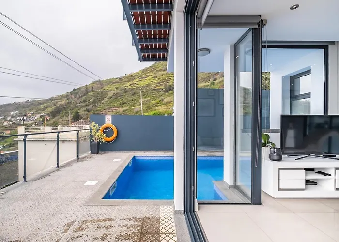 Hillside * Arco da Calheta (Madeira)